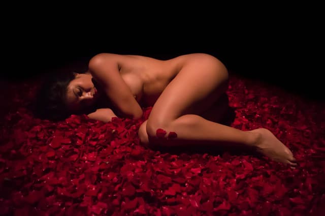 Nude on Red petals